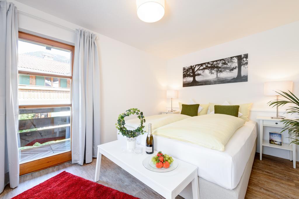"Ferienwohnung Ess" - Annehmlichkeiten Von 4-Sterne Familien-Und Wellnesshotel Viktoria Koennen Mitbenutzt Werden Oberstdorf Exterior foto